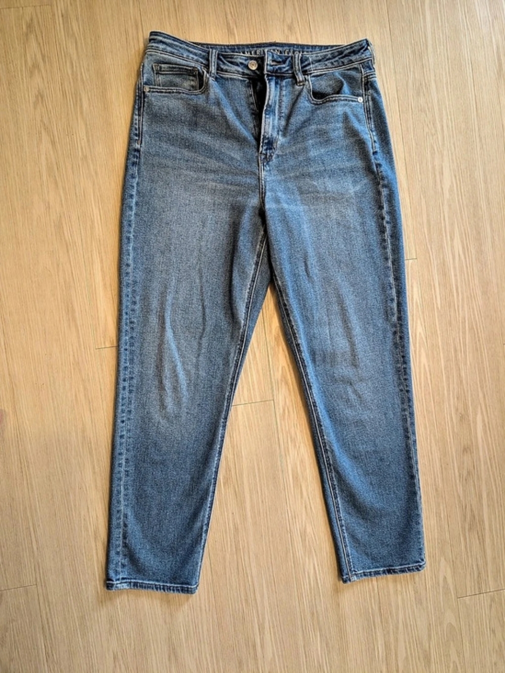 American Eagle AE Mom Jean Jeans in Blue Waist 10 Like New